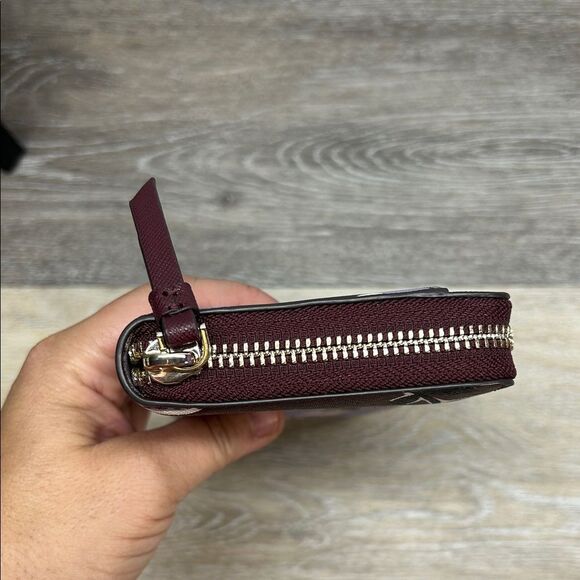 4878-4 Kate Spade Lavender and Maroon Floral Wallet - Picture 6 of 12